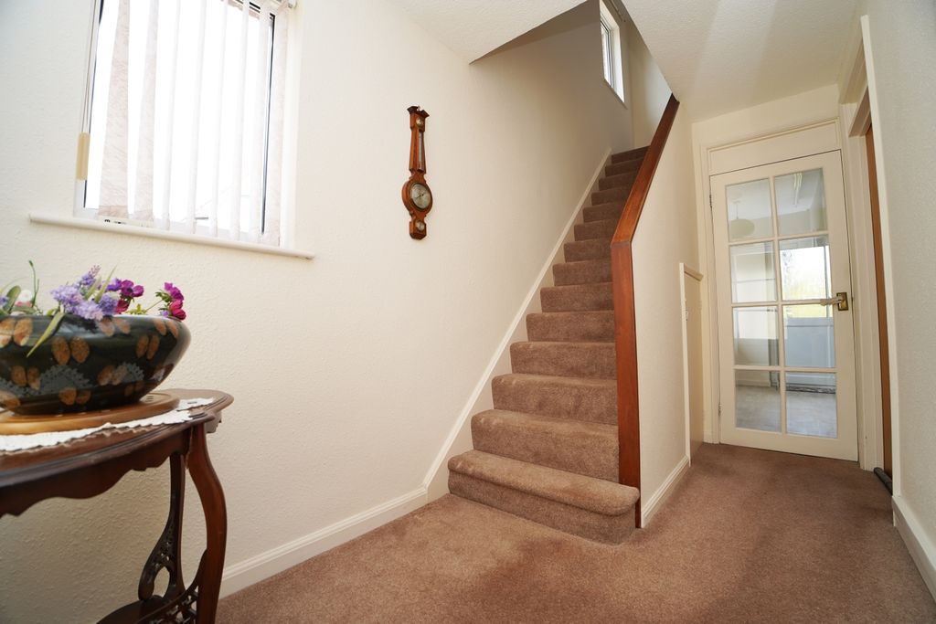 Additional image 6 of 3 bed semi-detached house for saleElmswood Close, Swindon SN2