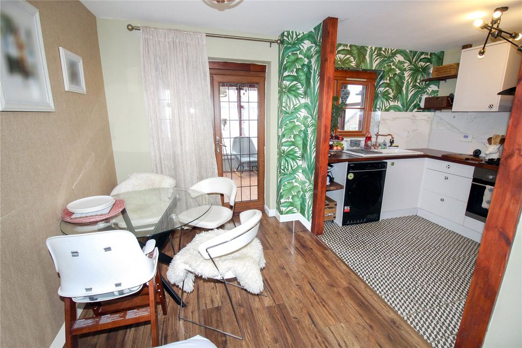 Additional image 4 of 3 bed semi-detached house for saleThornhill Drive, St Andrews Ridge, Swindon, Wiltshire SN25