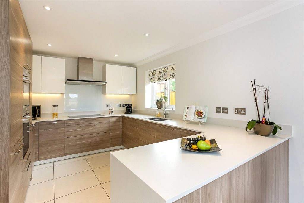 Additional image 5 of 3 bed detached bungalow for saleLovel Road, Windsor SL4