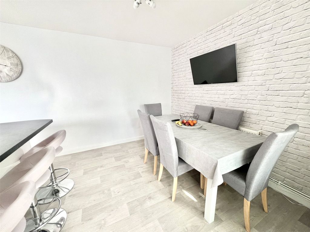 Additional image 9 of 3 bed semi-detached house for saleGrange Drive, Stratton, Swindon SN3