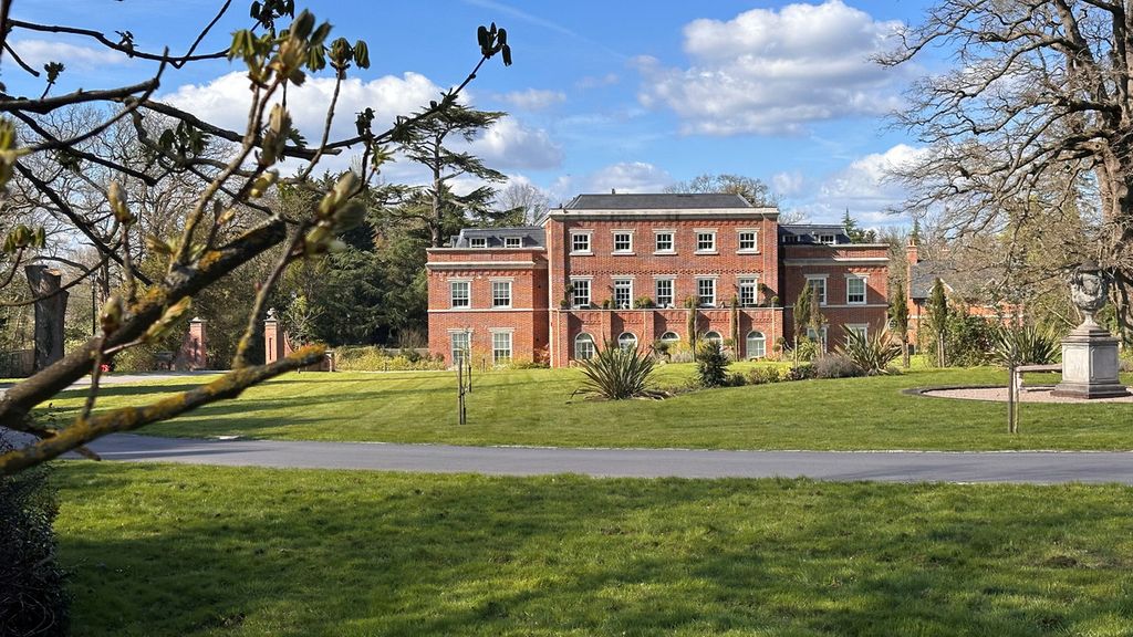 Additional image 36 of 2 bed flat for saleWinkfield Park Winkfield Row Bracknell, Berkshire RG42
