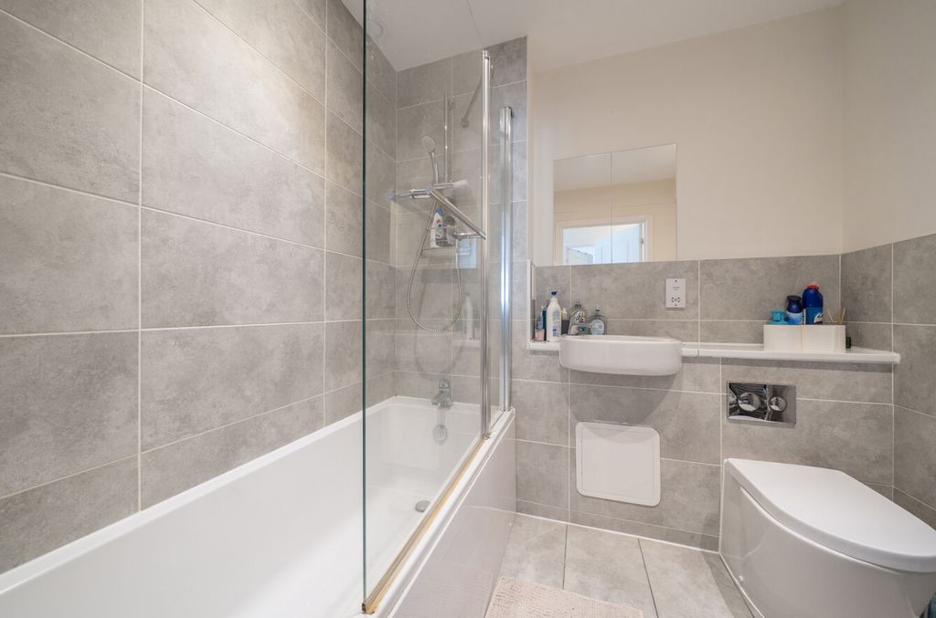 Additional image 12 of 2 bed flat for saleFleming Place, Bracknell RG12