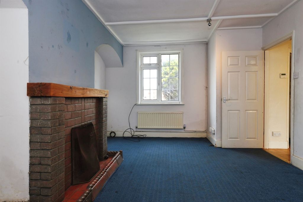 Additional image 4 of 3 bed semi-detached house for saleNursteed Road, Devizes SN10