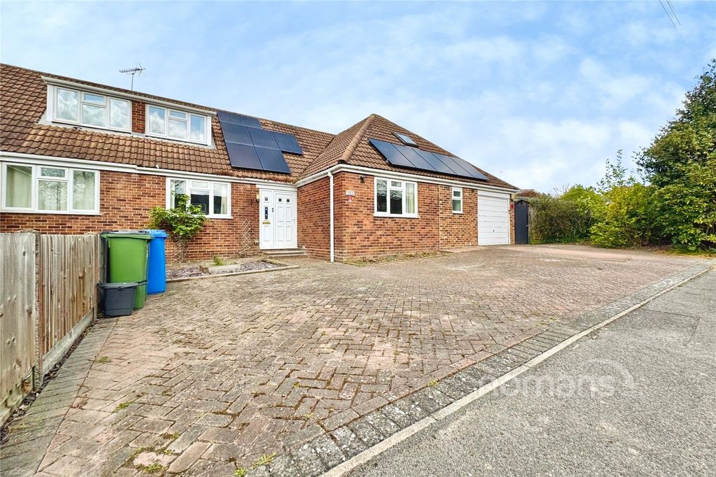 4 bed semi-detached house for saleSt. Michaels Road, Sandhurst, Berkshire GU47