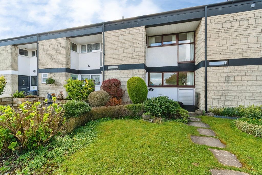 3 bed terraced house for saleSpringfield Close, Corsham SN13