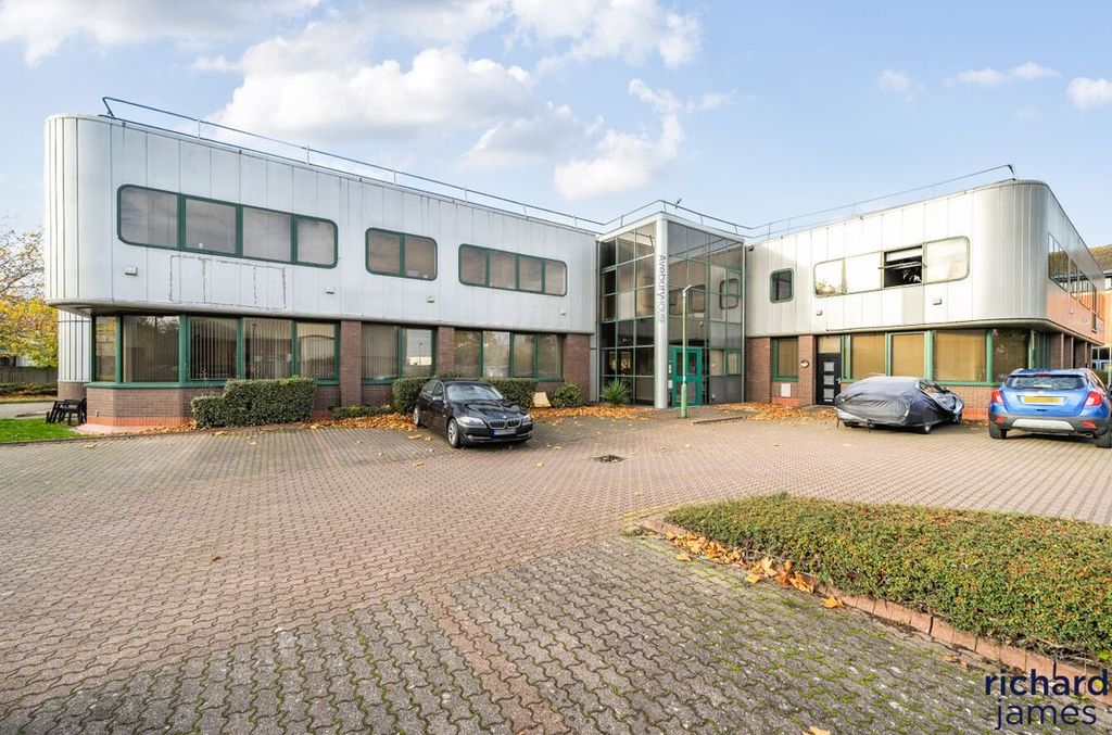 1 bed flat for saleBentham Close, Swindon SN5
