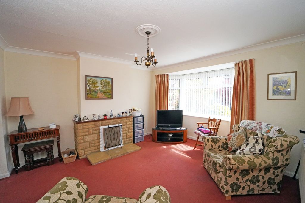 Additional image 3 of 3 bed semi-detached house for saleElmswood Close, Swindon SN2