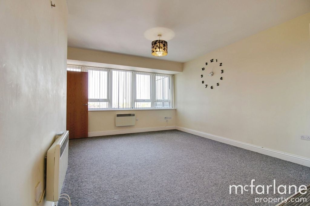 Additional image 6 of 2 bed flat for saleFarnsby Street, Swindon SN1