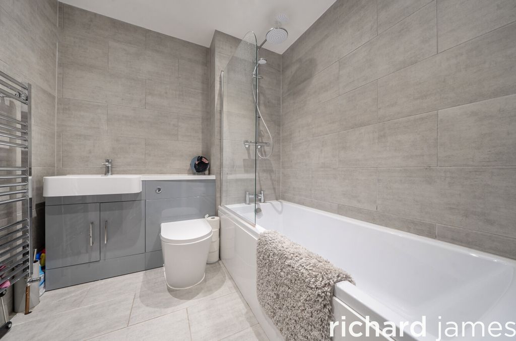 Additional image 10 of 4 bed end terrace house for salePiernik Close, Haydon End, Swindon SN25