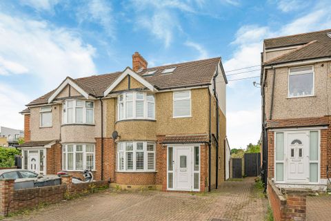 Wood Lane, Isleworth TW7