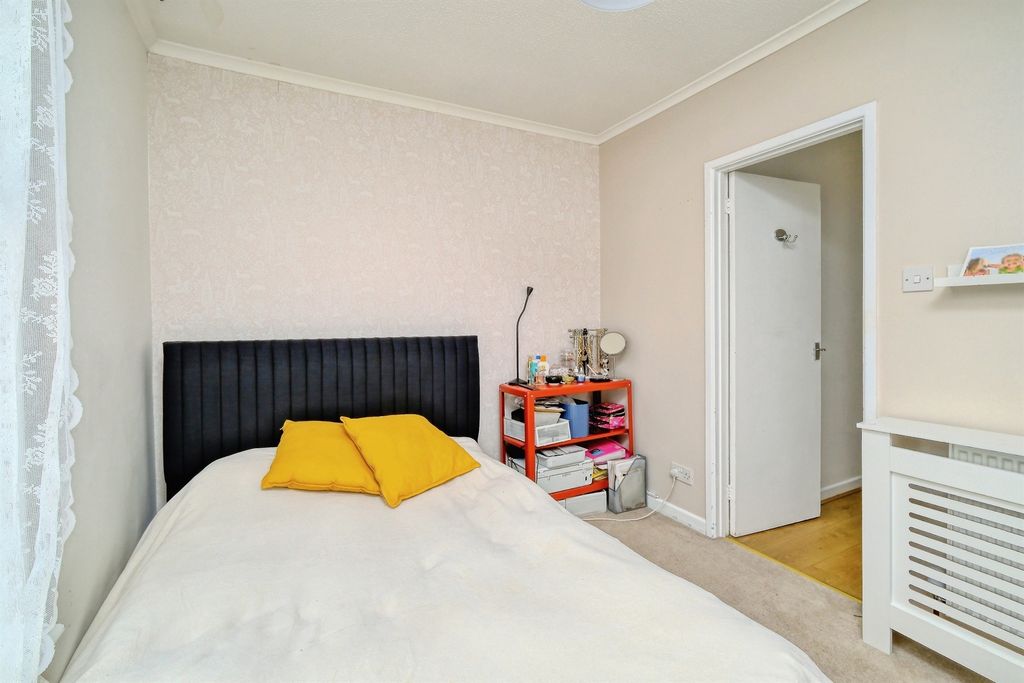 Additional image 14 of 3 bed semi-detached house for saleFowlers Road, Salisbury SP1