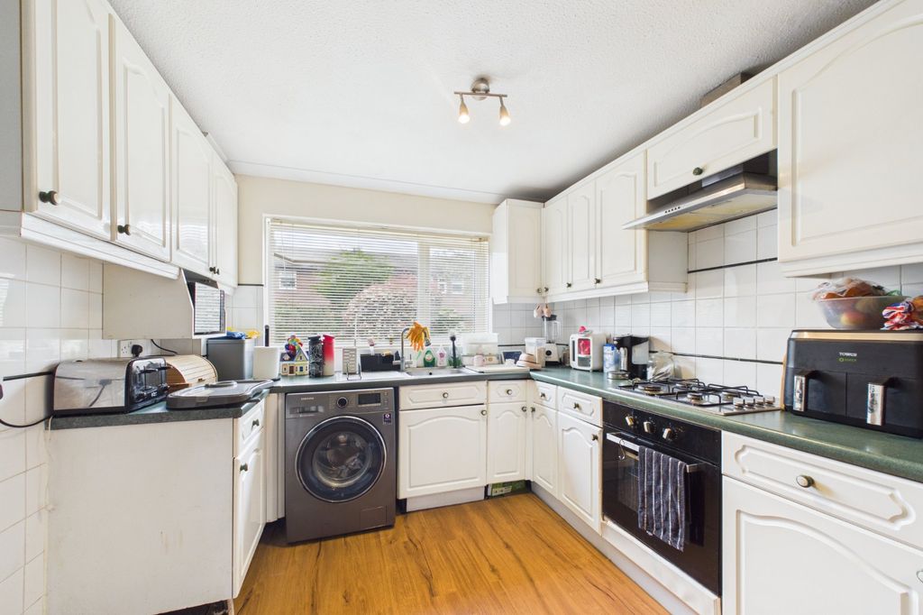Additional image 3 of 3 bed terraced house for saleDurham Road, Owlsmoor, Sandhurst, Berkshire GU47
