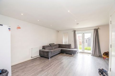 Stan Mellor Close, Salford M6