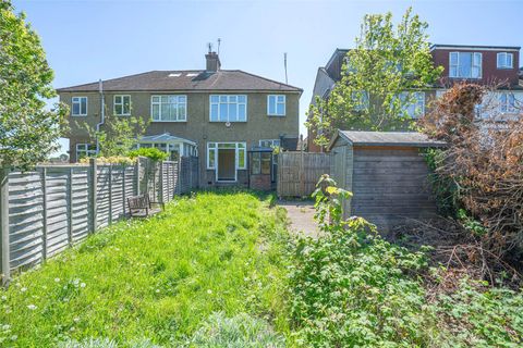 Chandos Road, London N2