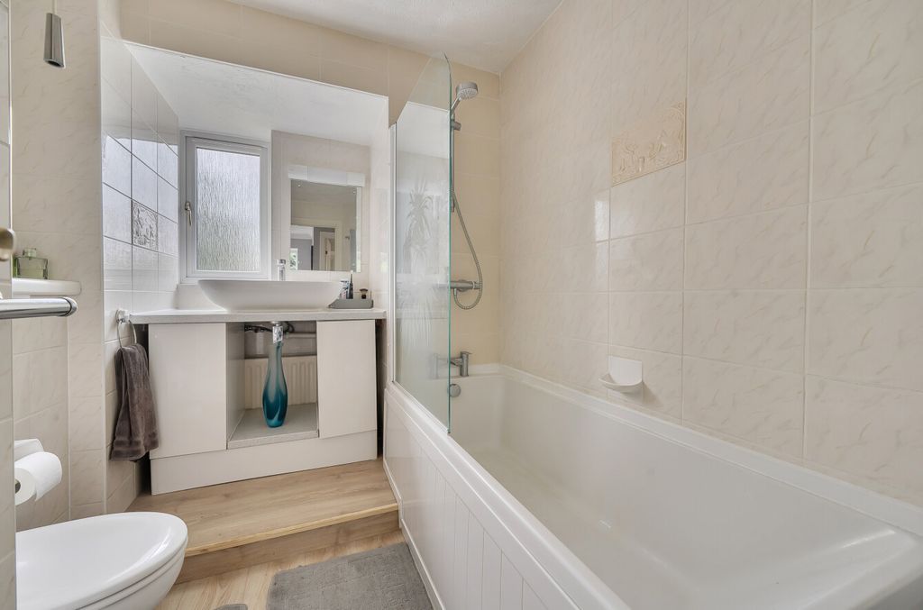 Additional image 8 of 5 bed detached house for saleField Park, Bracknell, Berkshire RG12