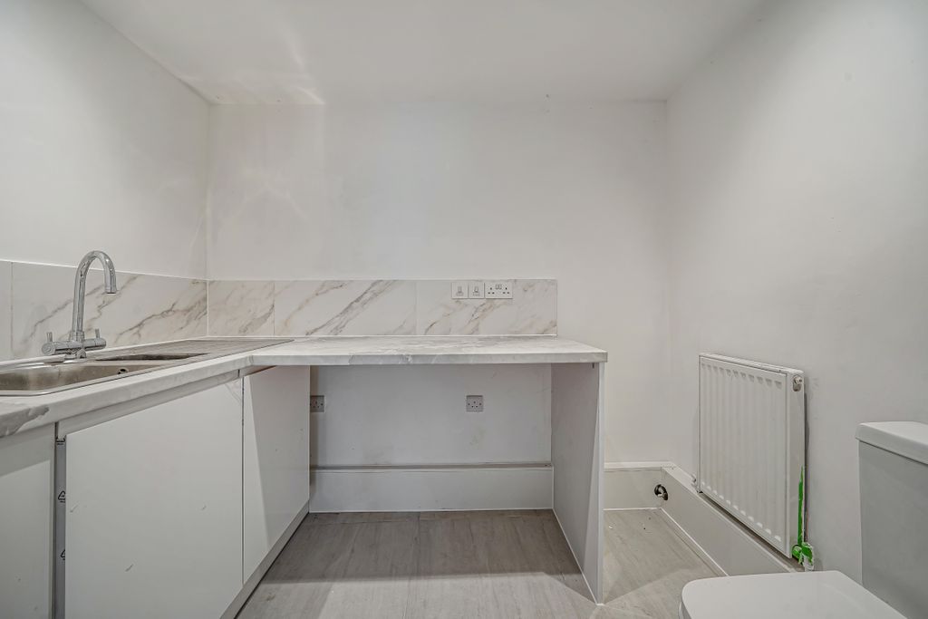 Additional image 8 of 4 bed semi-detached house for saleHigh Street, Wanborough, Wiltshire SN4