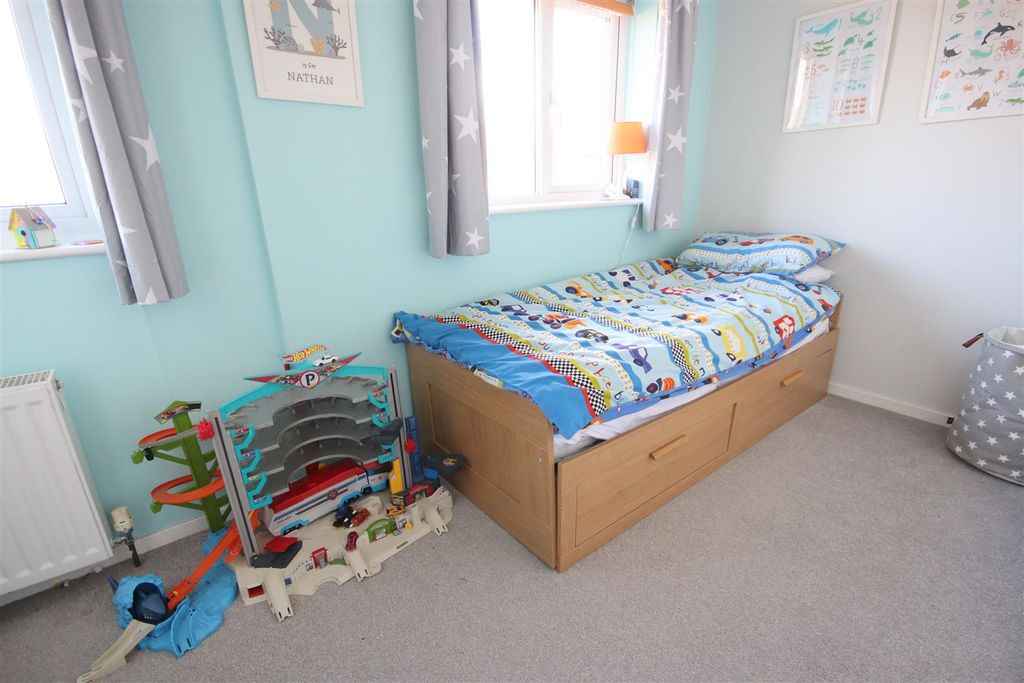Additional image 14 of 4 bed semi-detached house for saleHolland Close, Chippenham SN15