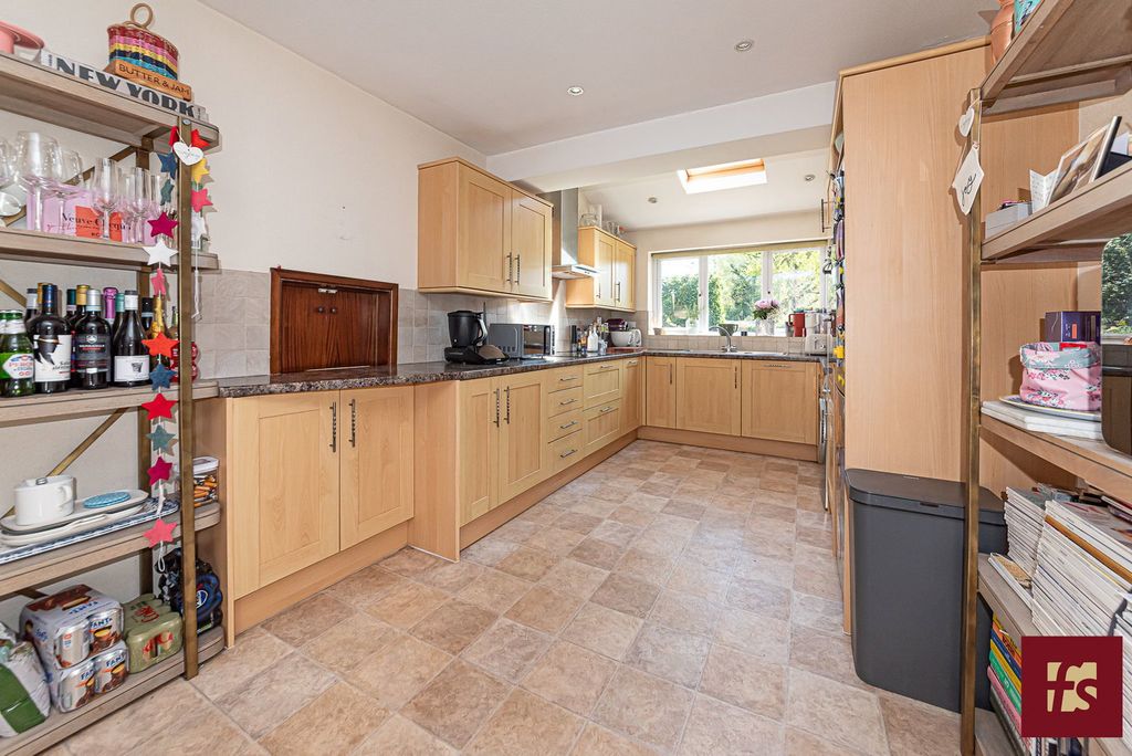 Additional image 9 of 3 bed detached house for saleHillary Drive, Crowthorne, Berkshire RG45