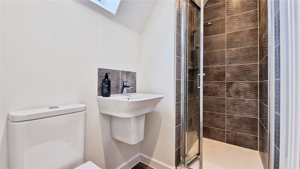 Additional image 7 of 4 bed detached house for saleSt. Georges Park, Binfield, Bracknell, Berkshire RG42