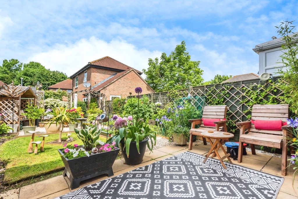 Additional image 10 of 2 bed terraced house for salePasture Close, Swindon, Wiltshire SN2