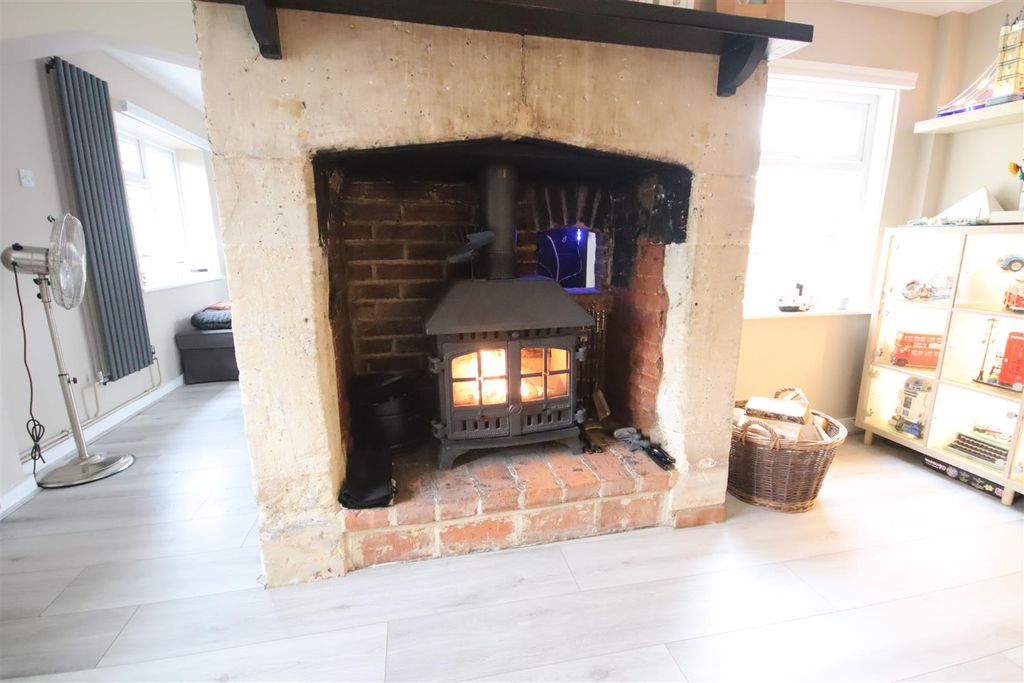 Additional image 9 of 2 bed cottage for saleMalmesbury Road, Chippenham SN15