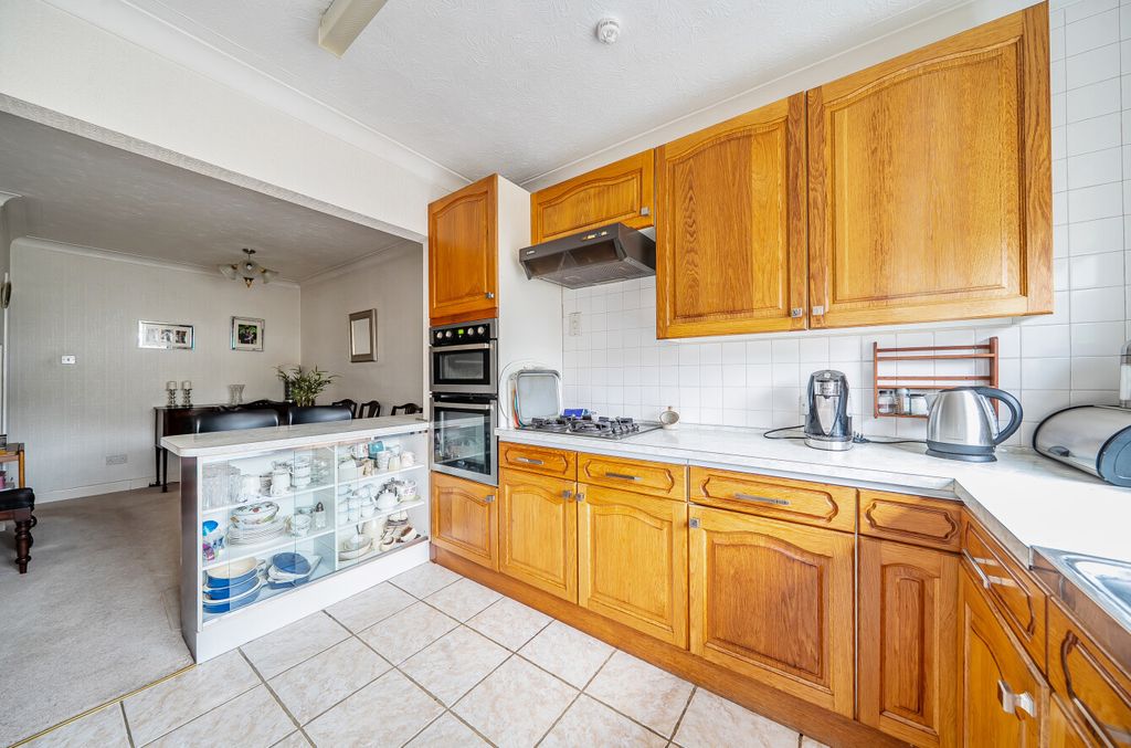 Additional image 9 of 3 bed bungalow for saleBeverstone Grove, Lawn, Swindon SN3