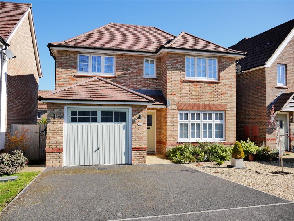 4 bed detached house for saleCapstone Drive, Calne SN11