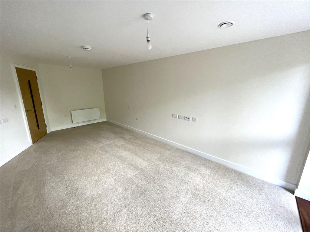 Additional image 6 of 1 bed property for saleLowry Way, Swindon SN3