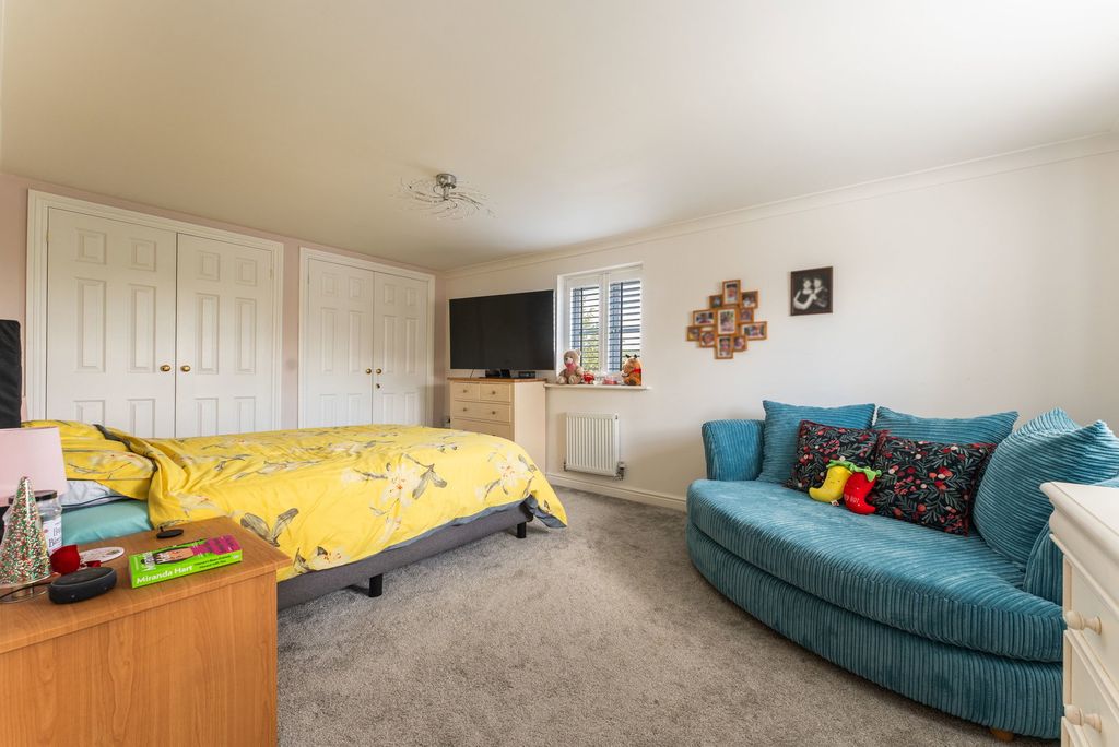 Additional image 13 of 4 bed town house for saleOsmund Walk, Old Sarum, Salisbury SP4