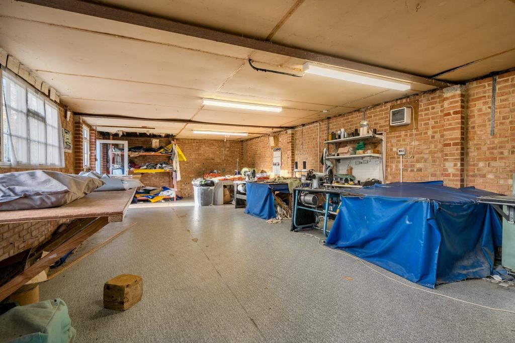 Additional image 11 of 2 bed detached bungalow for saleNorth Street, Windsor SL4