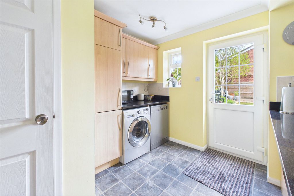 Additional image 8 of 3 bed detached house for saleBrowning Close, Stratton, Swindon SN3