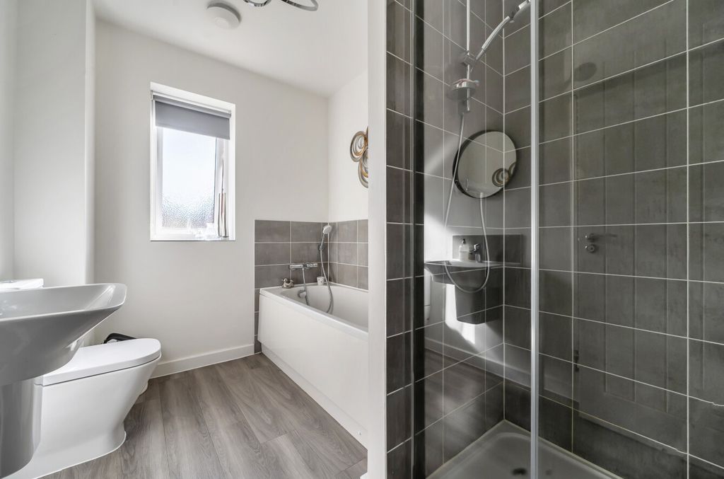 Additional image 6 of 3 bed semi-detached house for saleSt. Georges Park, Binfield, Bracknell, Berkshire RG42