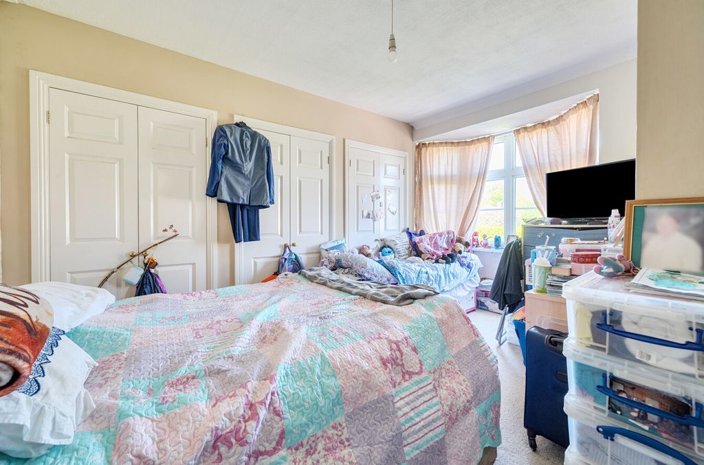 Additional image 6 of 4 bed semi-detached house for salePark Road, Bracknell, Berkshire RG12
