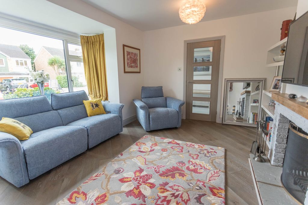 Additional image 5 of 3 bed detached house for saleMansfield Place, Ascot, Berkshire SL5