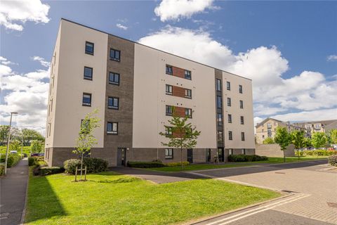Arneil Drive, Edinburgh EH5