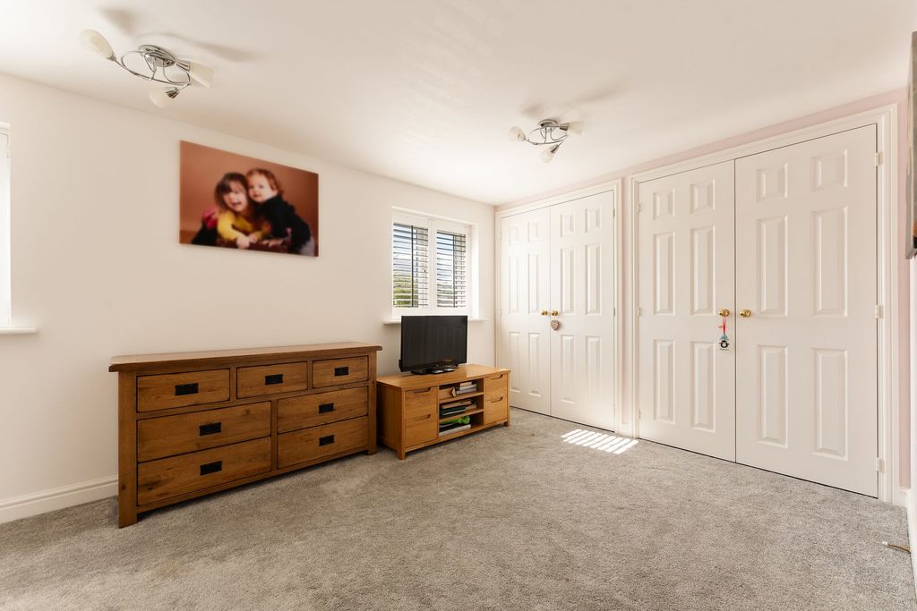 Additional image 14 of 4 bed town house for saleOsmund Walk, Old Sarum, Salisbury SP4