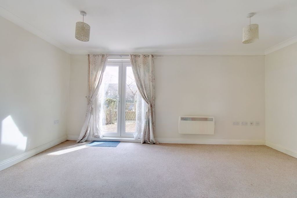 Additional image 5 of 2 bed flat for saleMarbeck Close, Redhouse SN25