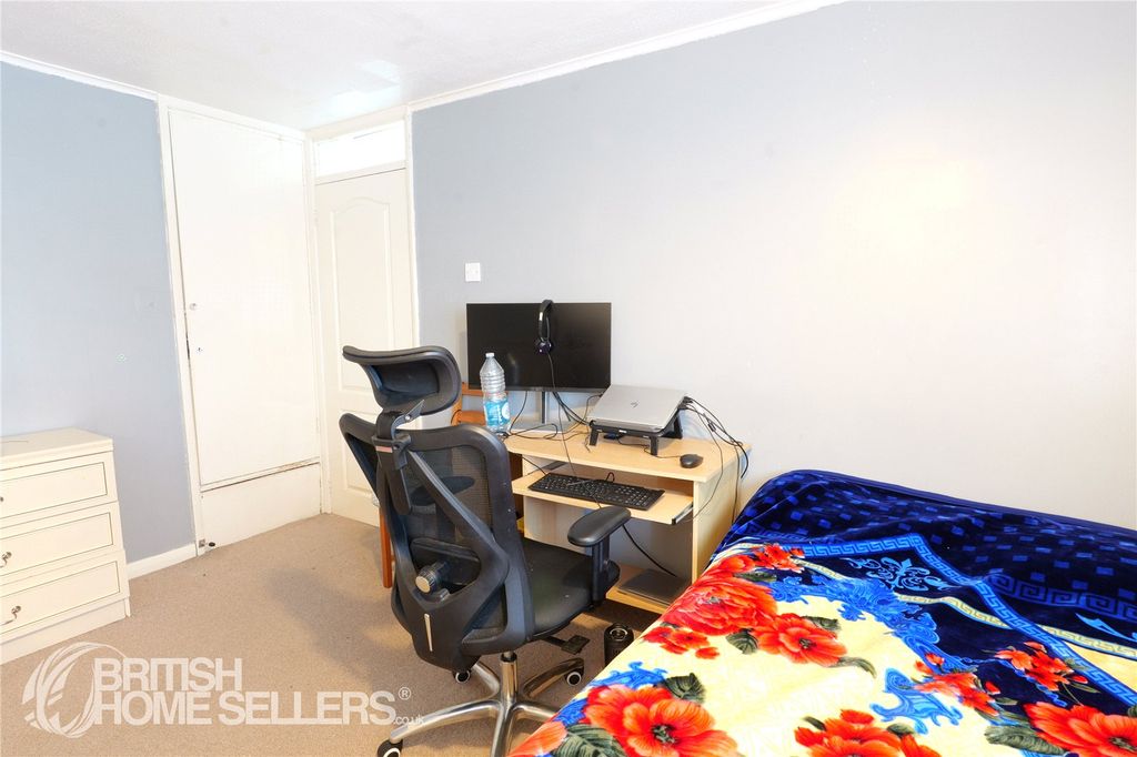 Additional image 8 of 3 bed semi-detached house for saleHewitt Close, Swindon, Wiltshire SN3