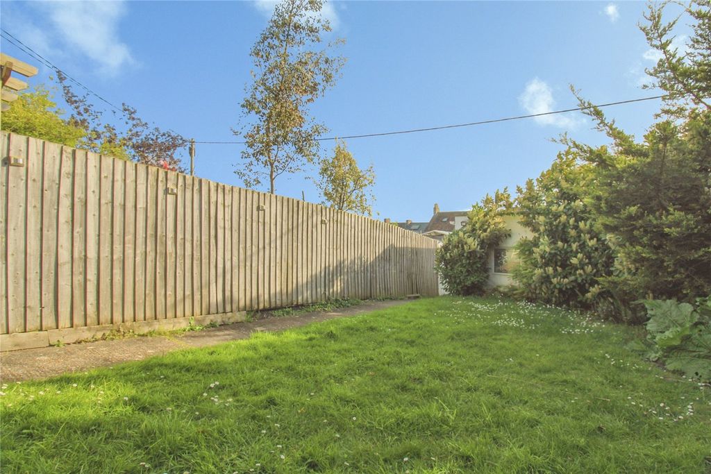 Additional image 2 of 4 bed semi-detached house for saleEastbourne Road, Trowbridge BA14