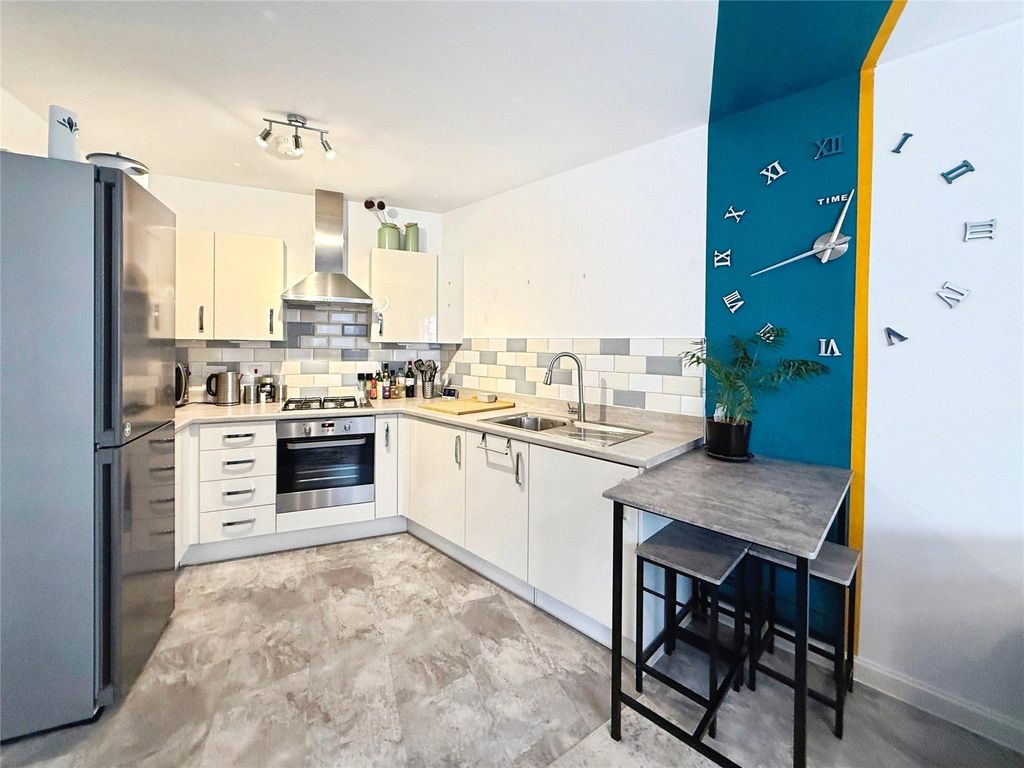 Additional image 4 of 1 bed flat for saleEdrich Grange, Crowthorne, Berkshire RG45