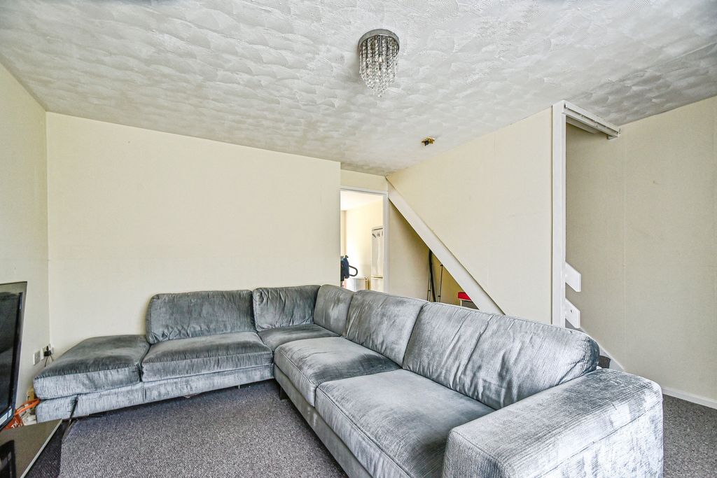 Additional image 2 of 3 bed semi-detached house for saleBelsay - Toothill, Swindon SN5