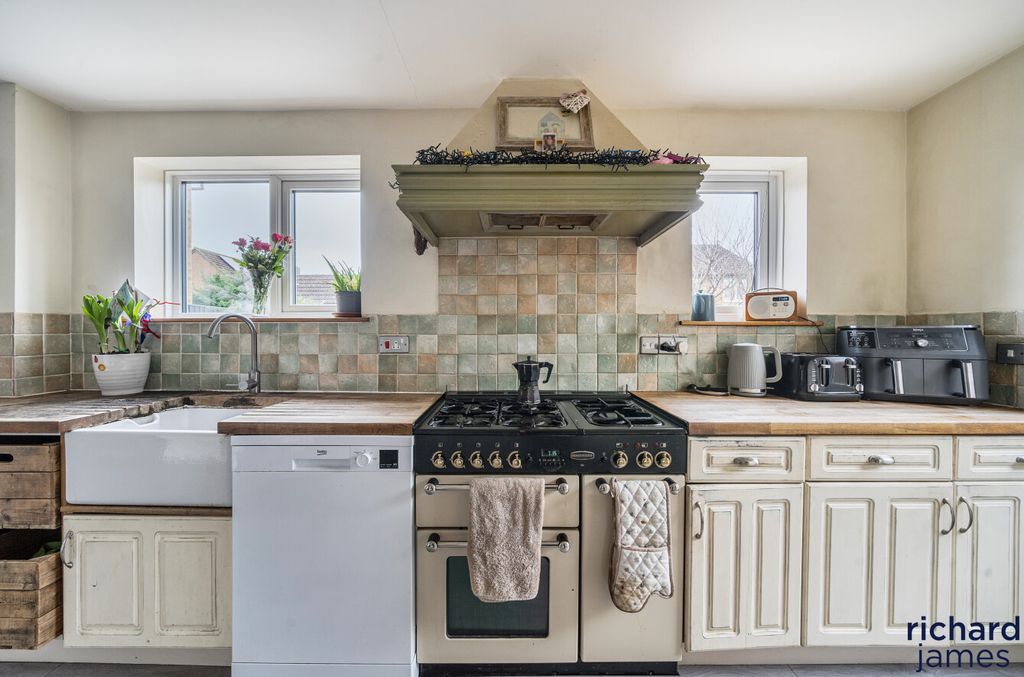 Additional image 5 of 4 bed detached house for saleGifford Road, Stratton St Margaret, Swindon SN3