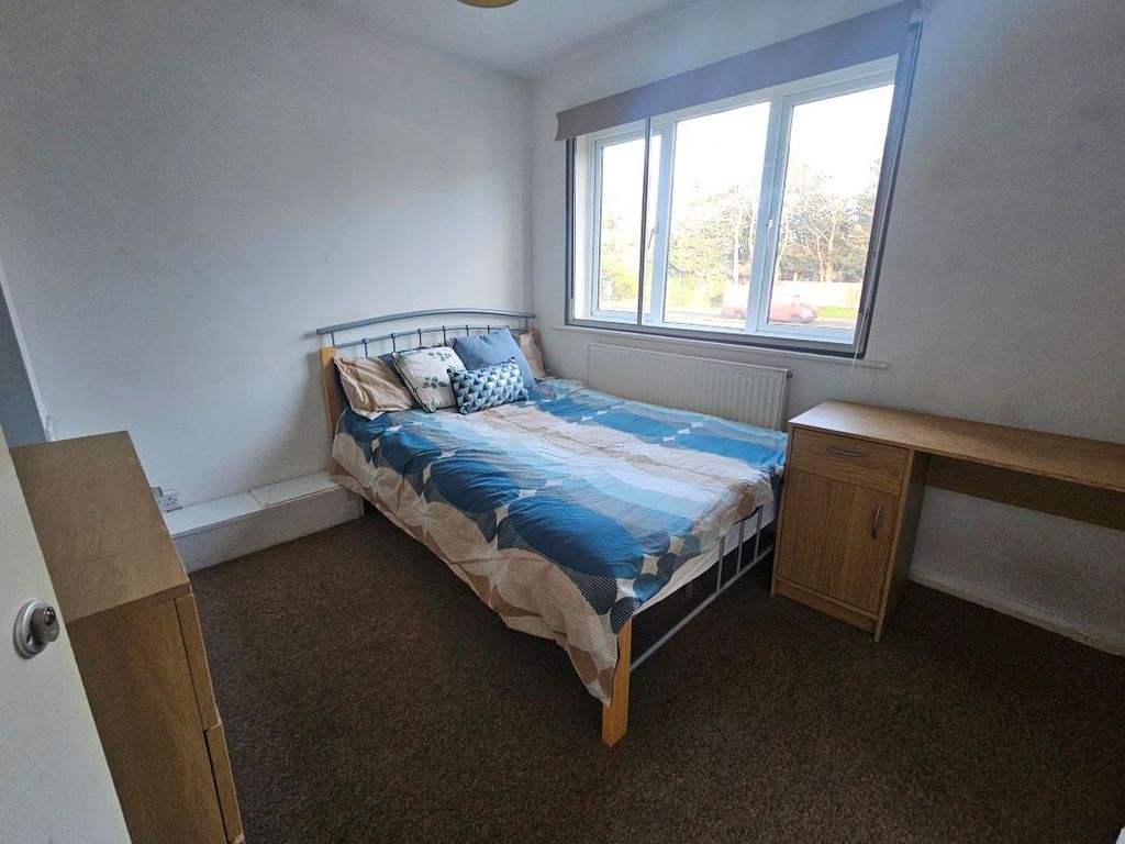 Additional image 18 of 6 bed terraced house for sale5 Glebewood, Bracknell, Berkshire RG12