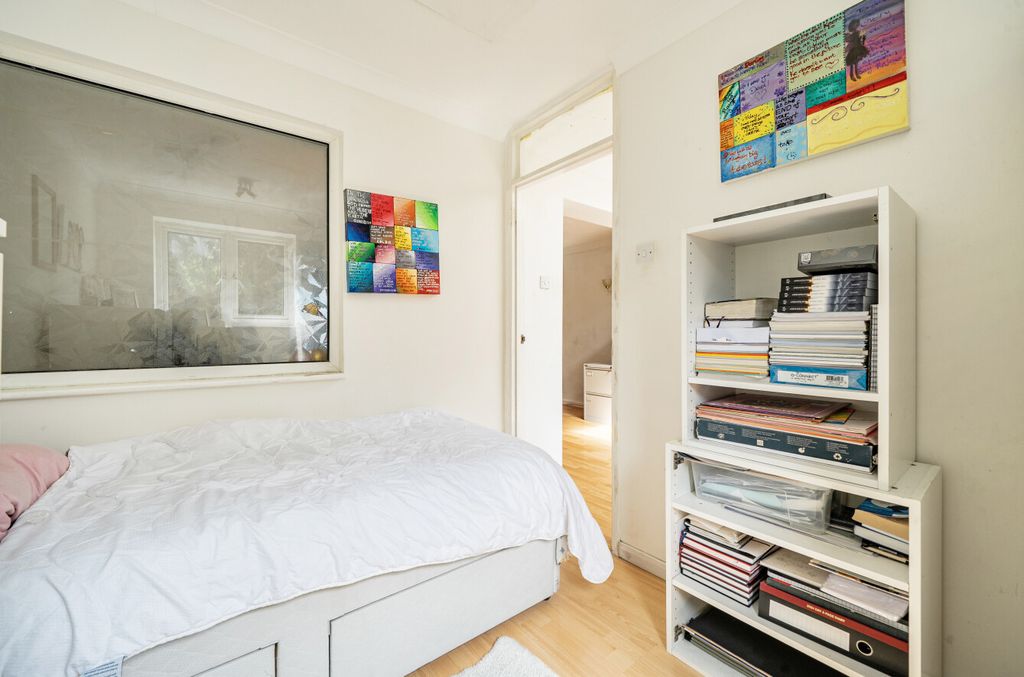 Additional image 18 of 4 bed terraced house for saleWoodies Close, Binfield, Bracknell, Berkshire RG42