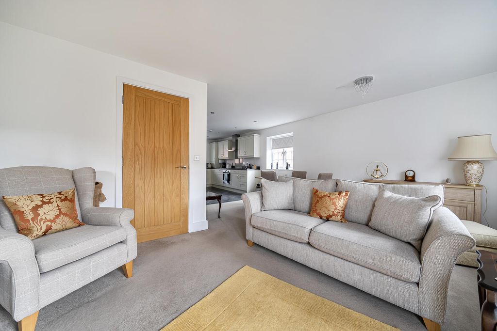 Additional image 12 of 3 bed semi-detached house for saleWordsworth Way, Devizes SN10