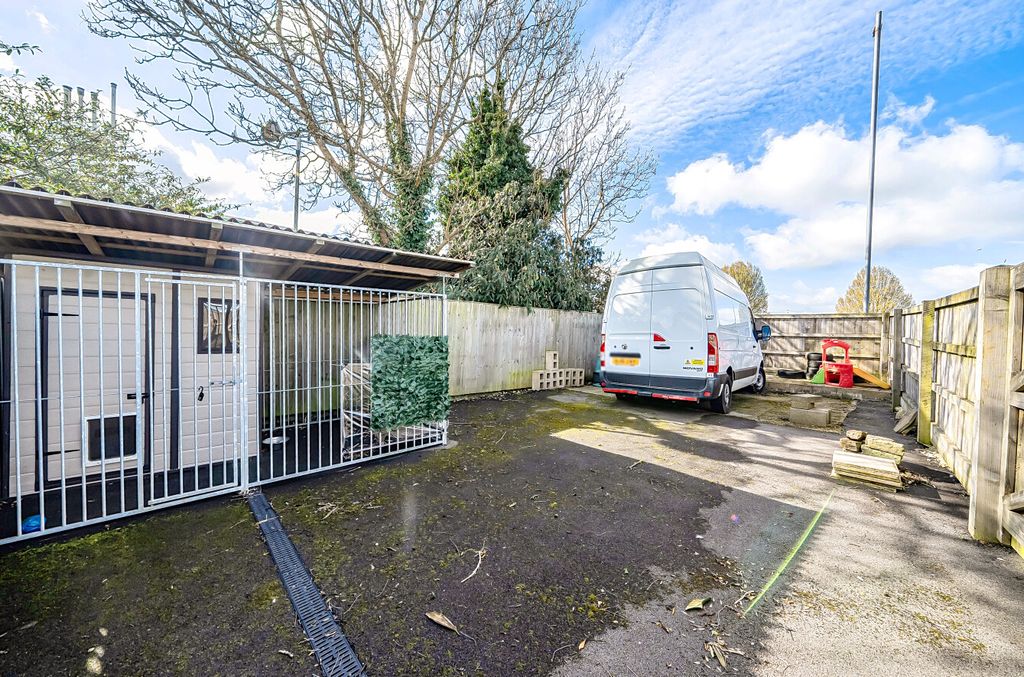 Additional image 12 of 4 bed detached house for saleCricklade Road, Swindon SN2
