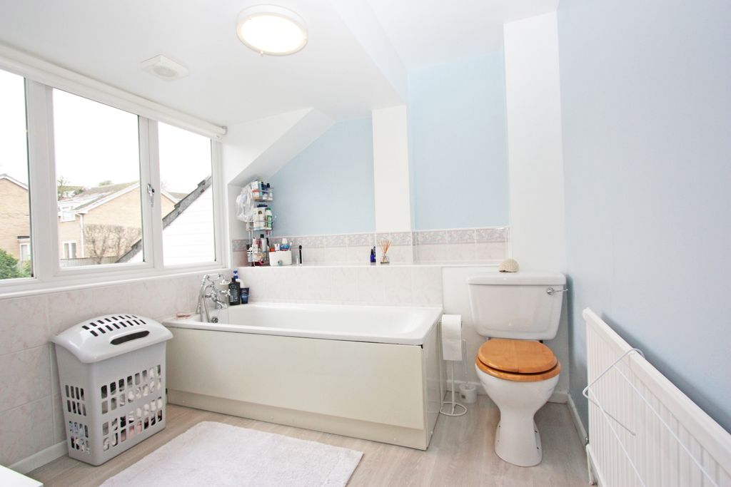 Additional image 12 of 4 bed detached house for salePriory Green, Highworth SN6