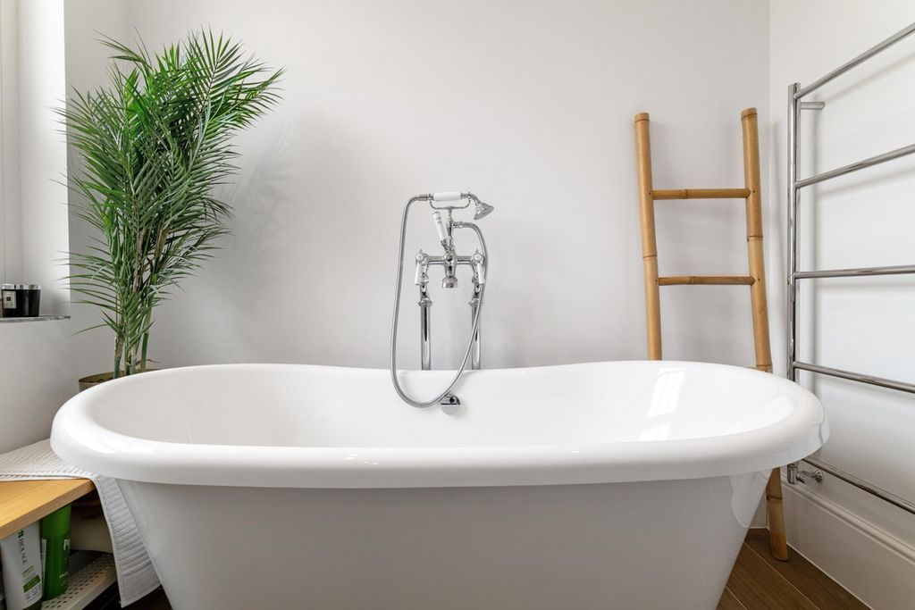 Additional image 17 of 2 bed flat for saleWinkfield Park Winkfield Row Bracknell, Berkshire RG42