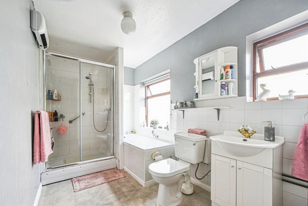 Additional image 11 of 3 bed detached bungalow for saleBelmont Close, Swindon SN3