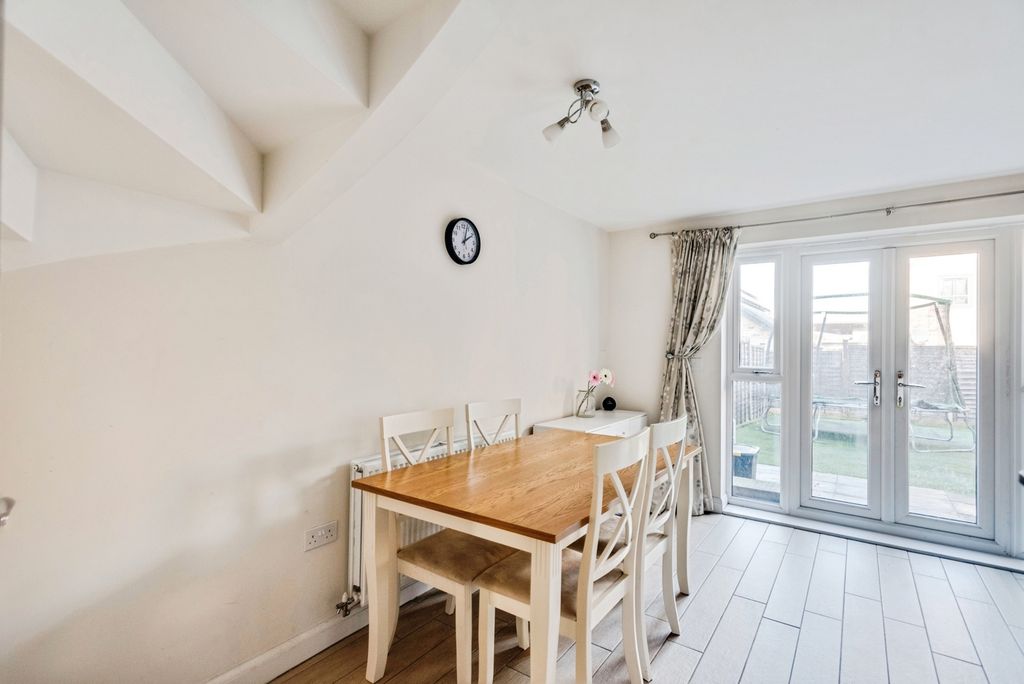 Additional image 4 of 3 bed semi-detached house for saleBeckett Strand, Swindon, Wiltshire SN1